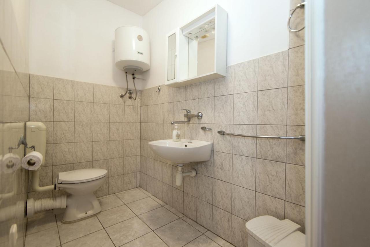 Apartments Jaksa ヴィス エクステリア 写真