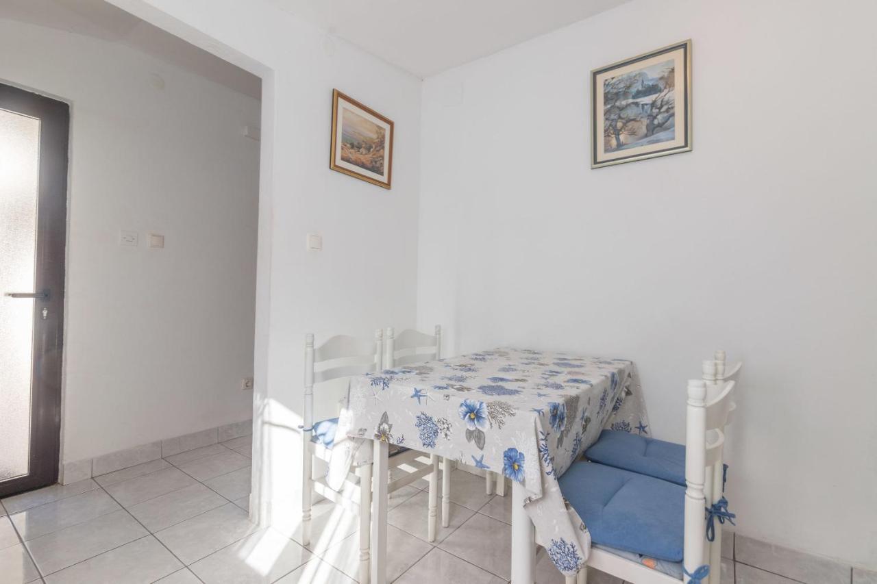Apartments Jaksa ヴィス エクステリア 写真