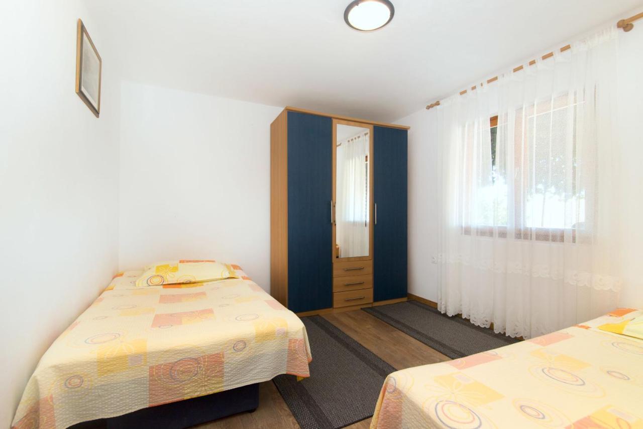 Apartments Jaksa ヴィス エクステリア 写真