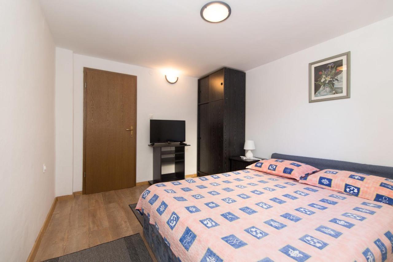 Apartments Jaksa ヴィス エクステリア 写真