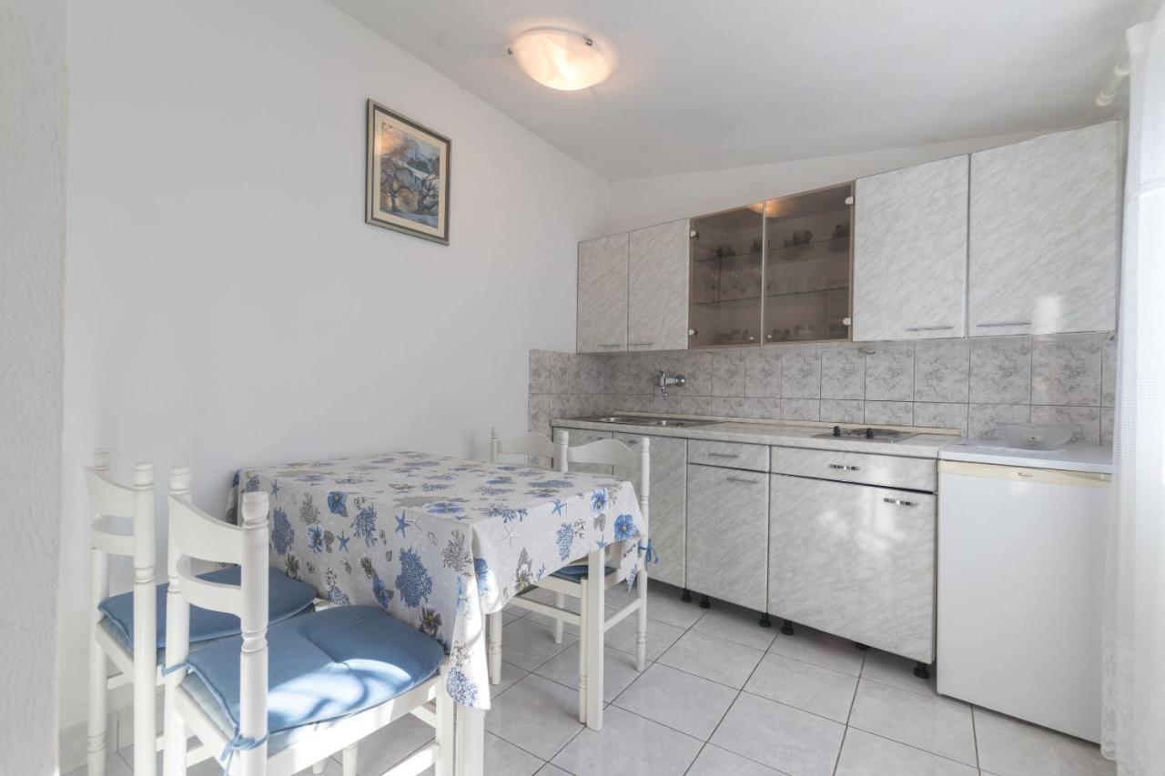 Apartments Jaksa ヴィス エクステリア 写真